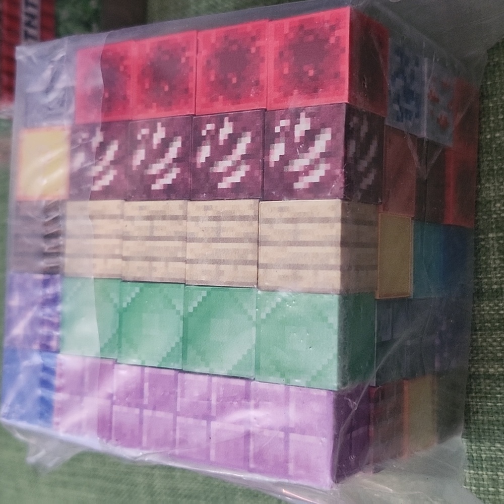 Minecraft Themed Magnetic Building Blocks Set RANDOM STYLE - Picture 3 of 8